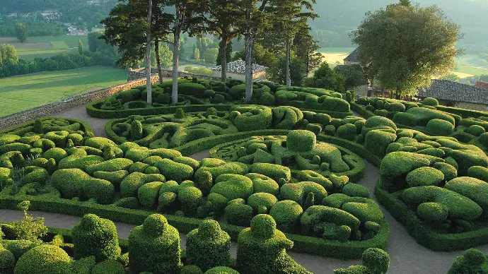 green grass formation, jardins de marqueyssac, vezac, france